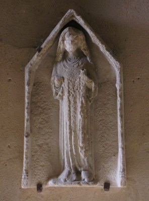 몽트뢰유의 성 오포르투나_photo by Ikmo-ned_in the Abbey of Lessay in France.jpg